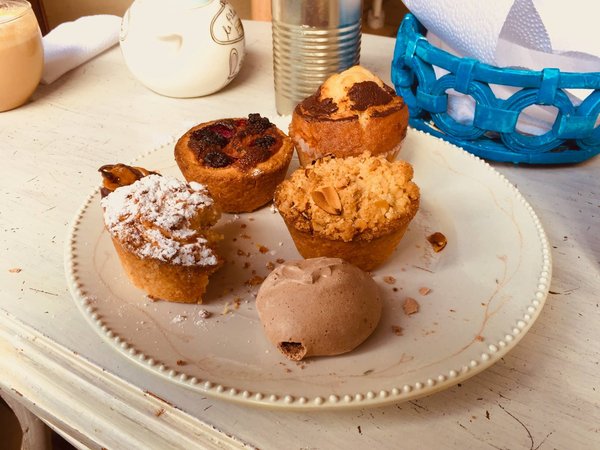 How to Bake a Gourmet Pear and Frangipane Tart with a Shortcrust Pastry?